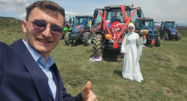 Gelin direksiyon başına geçti: Traktör, çiftçi çiftin gelin arabası oldu   