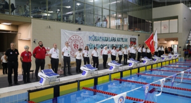 Giresun'da Şampiyona Heyecan Başladı! Sporcular Madalya ve Milli Forma İçin Kulaç Atıyor