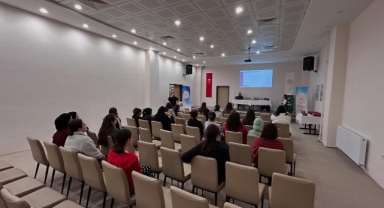 Giresun Gül Pembe Hatun Kız Öğrenci Yurdu’nda Teknoloji Bağımlılığına Karşı Farkındalık Eğitimi