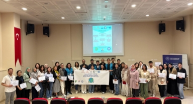 Giresun Üniversitesi'nde UNİDES Programı Kapsamında Yapay Zeka ve Matematik Eğitimi Çalıştayı Düzenledi