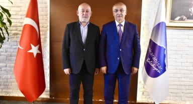 Giresun Üniversitesi Rektörü Prof. Dr. Can’dan Başkan Ömer Şentürk’e Ziyaret