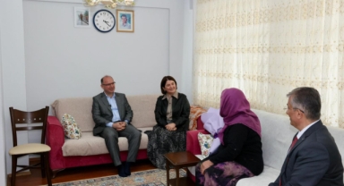 Giresun Vali Serdengeçti'den Şehit Annesine Anneler Günü Ziyareti