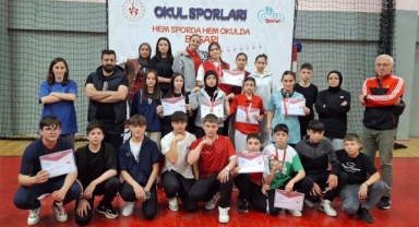 Giresunlu Sporculardan Bilek Güreşinde Büyük Başarı
