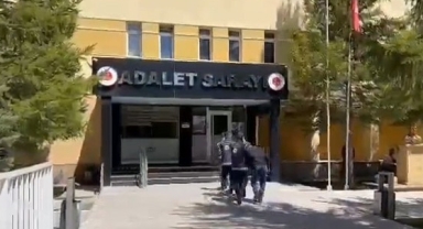 Göçmen kaçakçılığıyla mücadele kapsamında 4 düzeniz göçmen ve 3 insan taciri yakalandı   