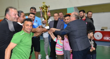 Görele'de Kurumlar Arası Voleybol Turnuvası Sona Erdi