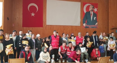 ‘İyiliğe Engel Yok’ Diyen Giresun Kızılay’dan 72 Özel Gereksinimli Çocuğa Hediye Paketi