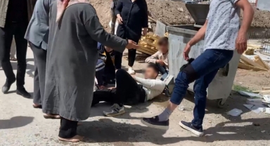 Kaza yeri savaş alanına döndü: 2'si silahla 8 kişi yaralandı
