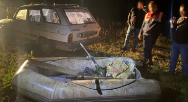Kızılırmak Nehri'nde elektrik akımıyla avlanan şahıslar onlarca balığı telef etti