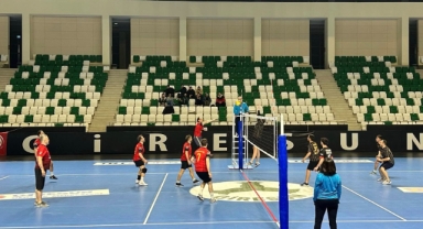 Kurumlar Arası Voleybol Ligi Giresun’da Başladı: 29 Takım Kıyasıya Mücadele Ediyor