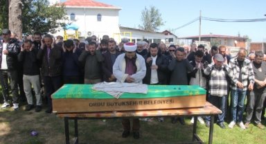 Ordu'da suda cansız bedenine ulaşılan şahıs son yolculuğuna uğurlandı