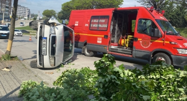 Otomobil rampa yukarı çıkarken yan yattı: 1 kişi yaralandı   
