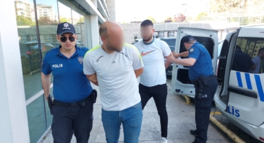 Park halindeki araca benzin döküp yaktılar