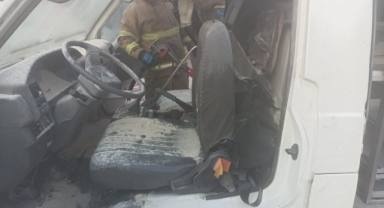 Park halindeki panelvanda çıkan yangın söndürüldü