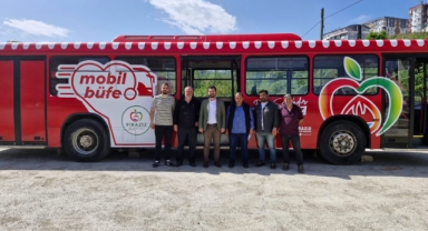 Piraziz Belediyesi’nden Hastane Yanına Anlamlı Hizmet: Mobil Büfe Hizmete Girdi