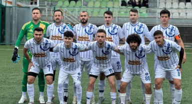 Sahilspor Zirvede Yalnız