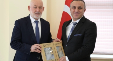 Şebinkarahisar Belediye Başkanı Şentürk’ten Gümüşhane Üniversitesi Rektörü Yıldız’a Ziyaret