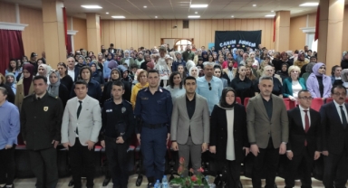 Şebinkarahisar'da Anneler Günü Etkinliği Duygusal Anlara Sahne Oldu