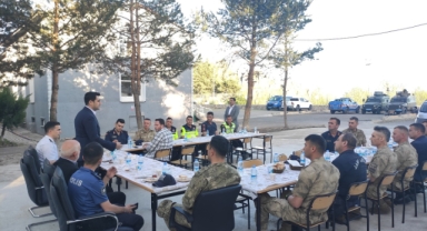 Şebinkarahisar’da Jandarma Komutanı Emrah Yıldız’a Veda Yemeği