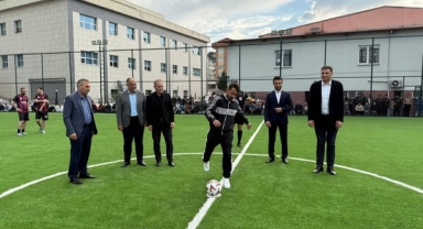 Tirebolu’da Geleneksel Futbol Turnuvası Coşkuyla Başladı: Yenilenen Semt Sahası İlk Maçla Açıldı