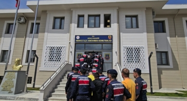 Uyuşturucudan mükerrer suç kaydı bulunan 60 şüpheli yakalandı