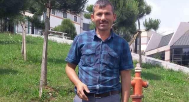 Yanan ormanın temizlik çalışmasında traktörün altında kalarak can verdi