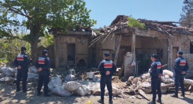 Yaptığı kaçak kazıyla 2 bin yıllık Roma mozaiğini ortaya çıkartan şüpheli kendini sosyal medyada ifşa etti   