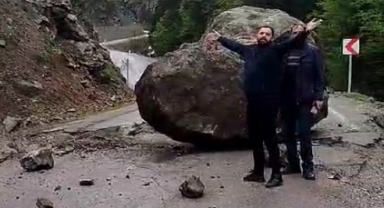 Yaylaya gidenler devasa kayanın altında kalmaktan saniyelerle kurtuldu   
