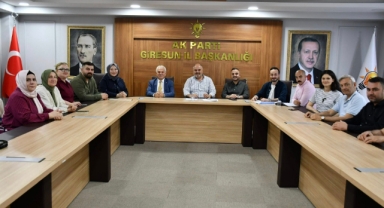 AK Parti Teşkilatından Haftalık Değerlendirme Toplantısı: Giresun’un Öncelikleri Masaya Yatırıldı