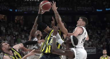 Fenerbahçe Beko şampiyonluk, Beşiktaş Fibabanka ise seriyi uzatmak için sahaya çıkacak