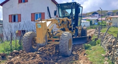 Giresun’da Ekipler Sahada: O Yaylada Yollar Yenileniyor, Ulaşım Rahatlıyor