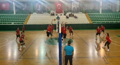 Giresun'da Kurumlar Arası Voleybol Ligi'nde Çeyrek Final Heyecanı