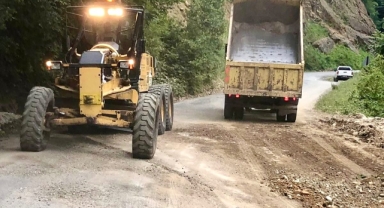 Giresun İl Özel İdaresi’nden Yayla Yolunda Hafta Sonu Mesaisi: O Yol Daha Güvenli Hale Geliyor