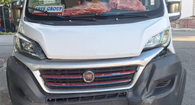 Okul servisi ile otomobil çarpıştı: 3 yaralı