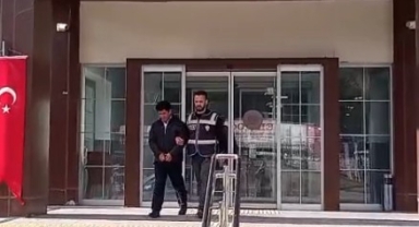 Otobüsün bagaj kısmında 10 düzensiz göçmen yakalandı