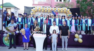 Piraziz Belediye Başkanı Ayyıldız, Minik Mezunların Heyecanına Ortak Oldu