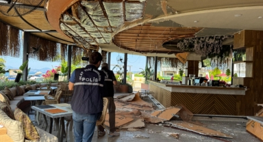 Restoranın tavanı çöktü: 5 yaralı