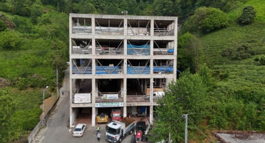 Rize'de 4 katlı kurban pazarında hareketlilik arttı