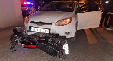 Samsun'da otomobille çarpışan motosikletin sürücüsü yaralandı