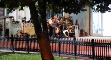 Şehrin göbeğinde film gibi operasyon: Silahlı direniş saatler sonra son buldu