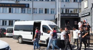 Sosyal medya üzerinden borsa vurgununa polis baskını