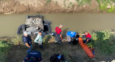 Sulama kanalına düşen otomobildeki karı koca ile 2 aylık bebek yaralandı
