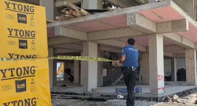 3. kattan düşen işçi hayatını kaybetti