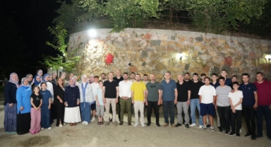 AK Parti Bulancak Gençlik Kolları’nın Anlamlı Programına Piraziz Belediye Başkanı Ayyıldız'dan Destek