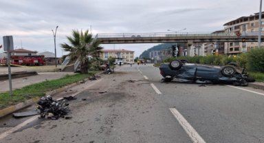 Artvin'de otomobil ile motosikletin çarpıştığı kazada 2 kişi öldü