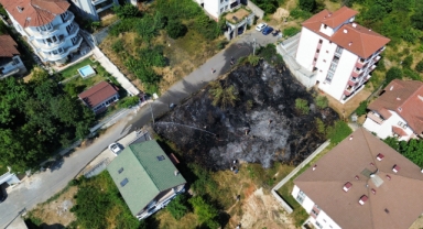 Binaların arasındaki yangın korkuttu