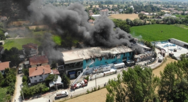 Bolu'daki fabrika yangını havadan görüntülendi