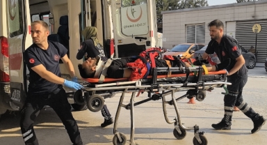 Çatı çöktü: 29 yaşındaki genç ağır yaralandı