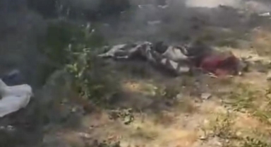 Çöp yangını ormana sıçradı, 2 dönüm arazi zarar gördü