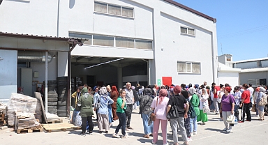 Depremden dakikalar sonra korku dolu anlar, fabrika tavanı çöktü: Göçük altında kalan 3 kişi yaralandı   