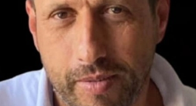 Eşi tarafından bıçaklanan adam hayatını kaybetti